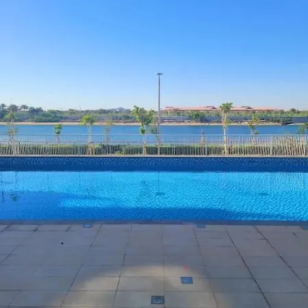 Yas Island Canal 3 - Chic 2Br Near Formula And Amusement Parks Abu Dhabi Exterior photo