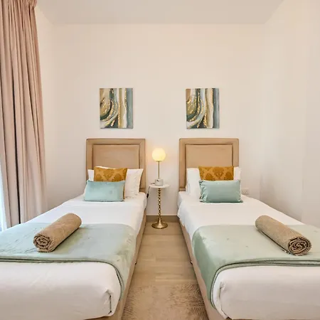 Yas Canal 3 Luxury Apartment Close To F1 And Ferrari World Abu Dhabi Exterior photo
