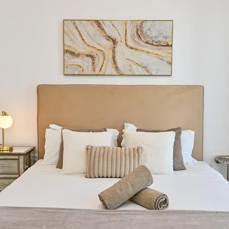 Yas Canal 3 Luxury Apartment Close To F1 And Ferrari World Abu Dhabi Exterior photo